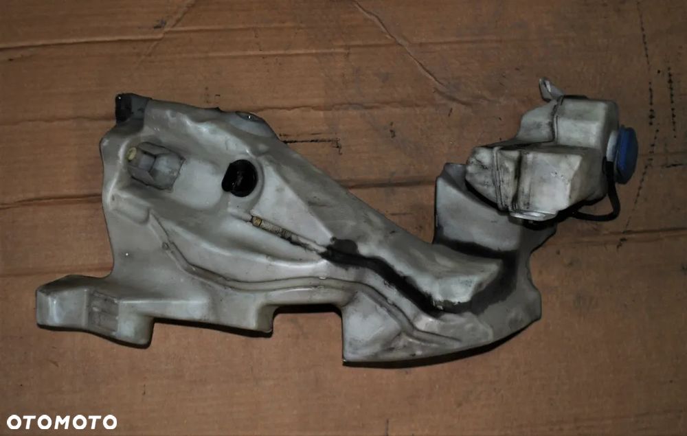 Zbiorniczek spryskiwaczy Seat Exeo - 2
