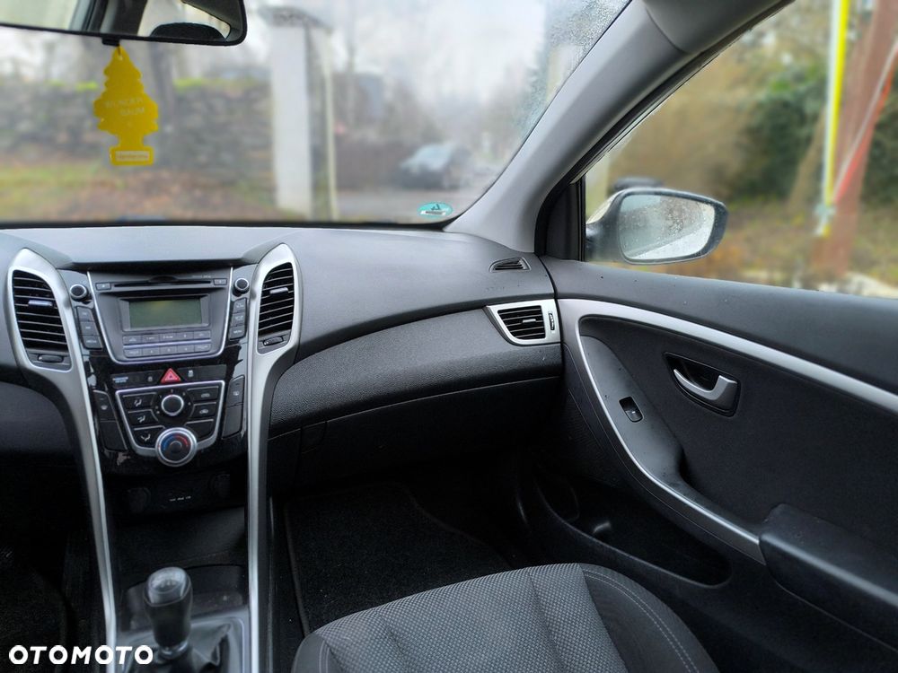 Hyundai i30 i30cw 1.4 Intro Edition - 9