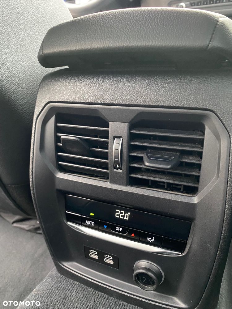 BMW 3 Series 2019 photo 5