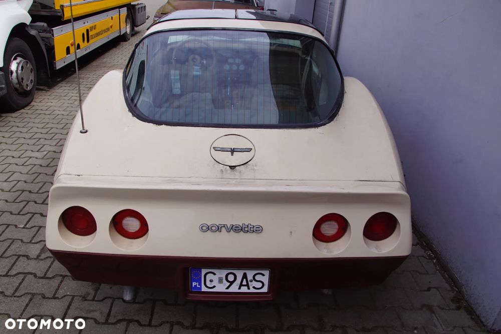 Auto na części 692106889 Chevrolet Corvette c3 1982 5.7 193 KM zderzak maska lampa szyba drzwi lusterko felgi skrzynia most fotele kolumna kierownicza rama - 3