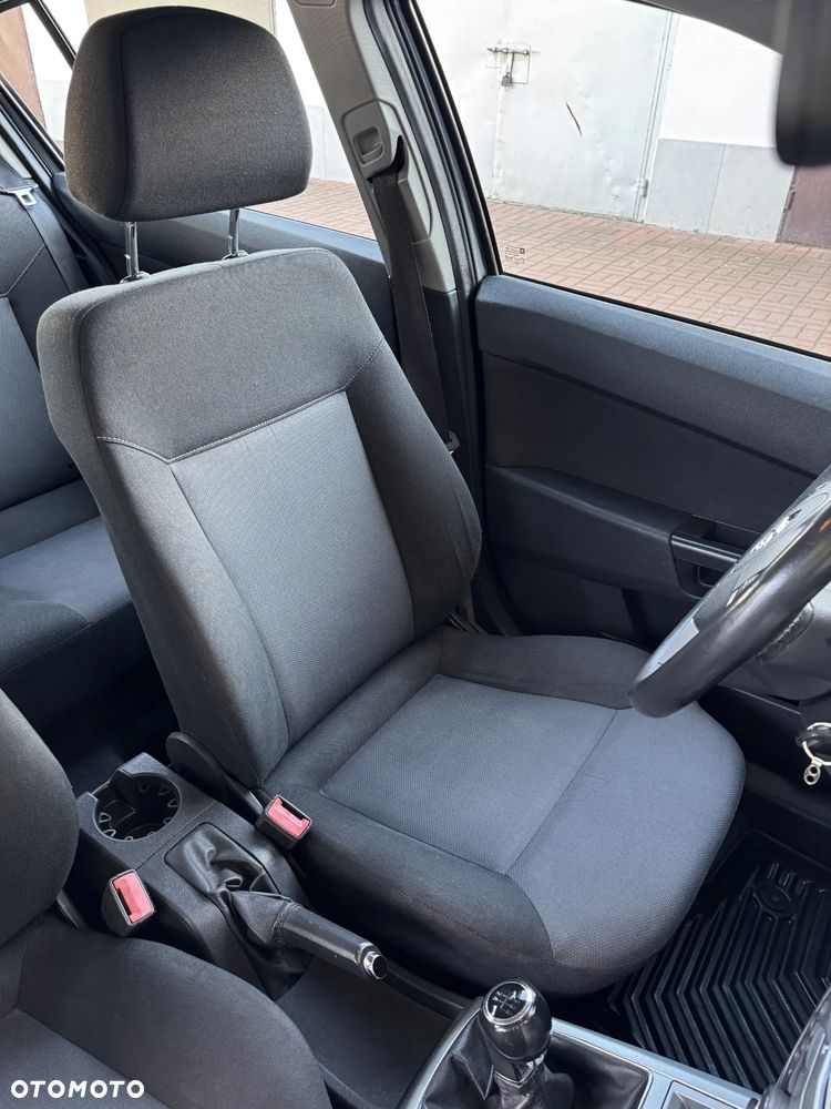 Opel Astra III 1.4 Enjoy - 11