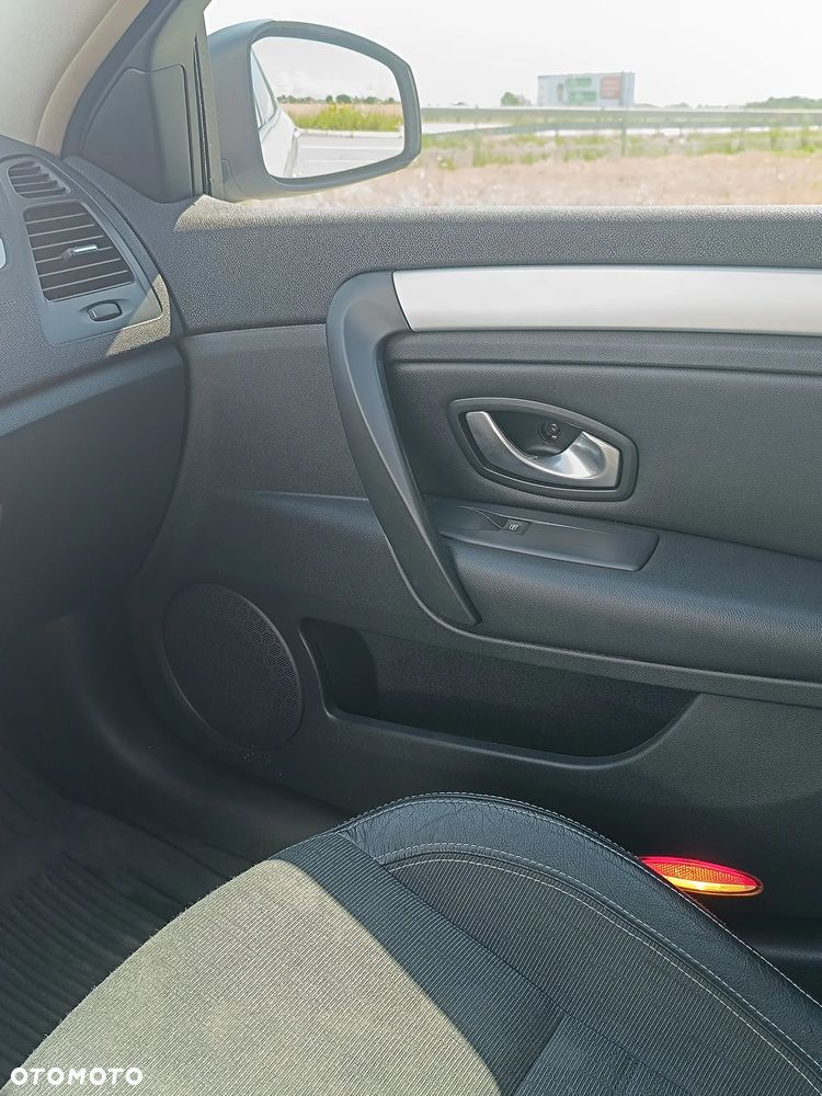 Renault Laguna 2.0 Authentique - 24