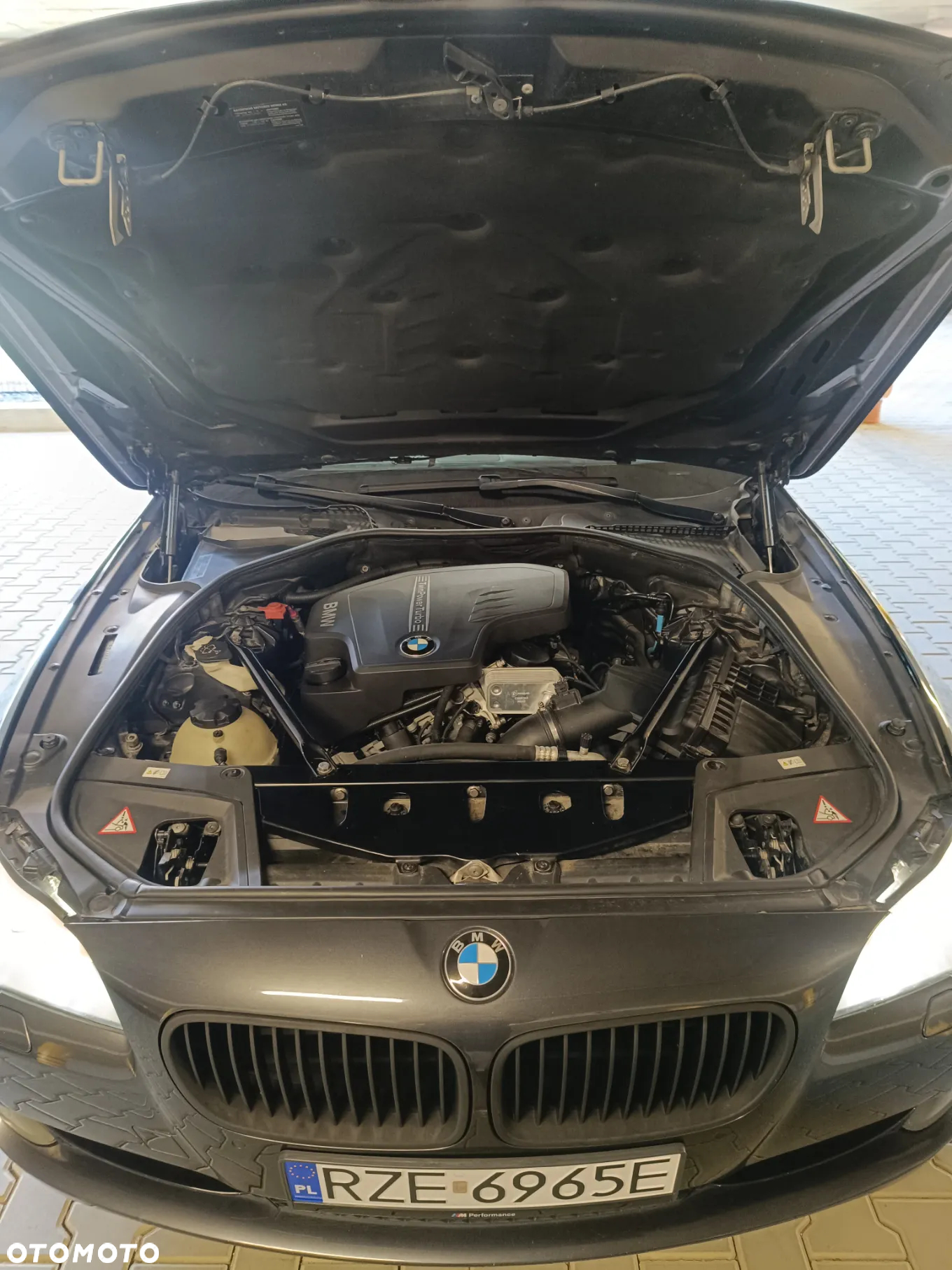 BMW Seria 5 528i xDrive - 29