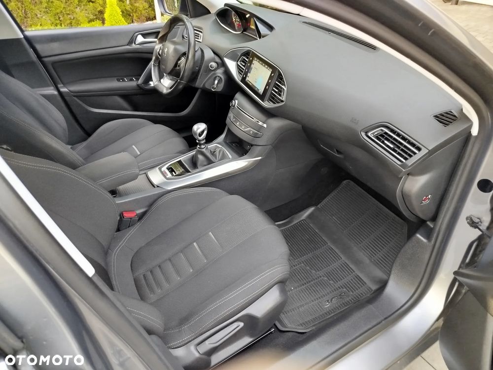 Peugeot 308 1.6 THP Allure - 28