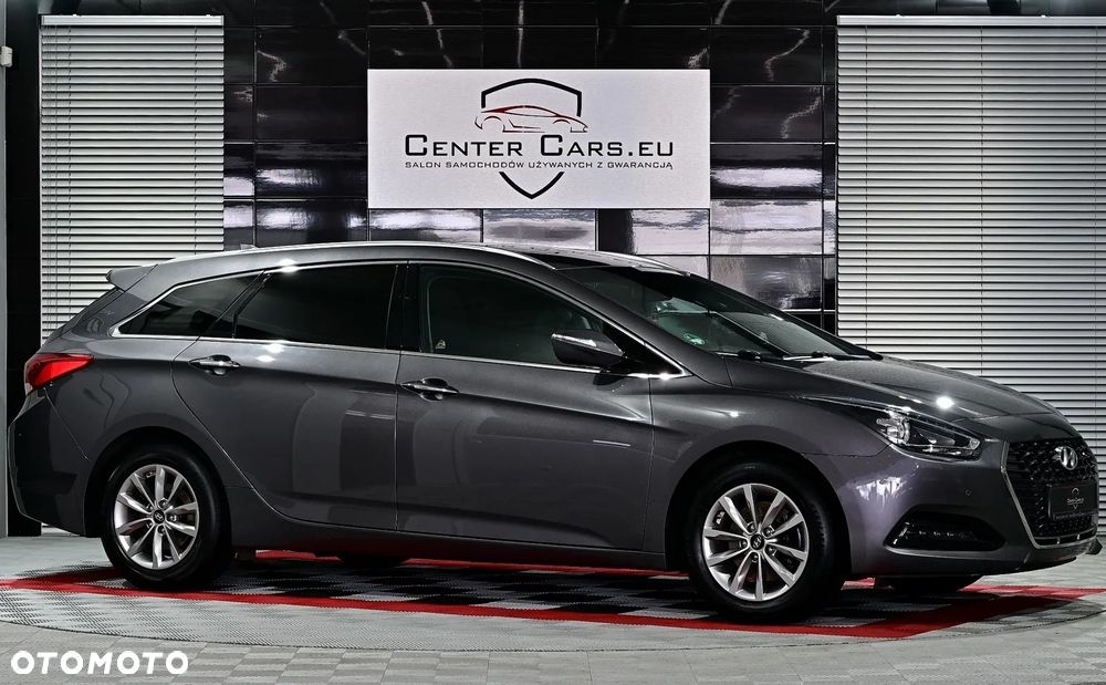 Hyundai i40 Kombi blue 1.6 Space - 14