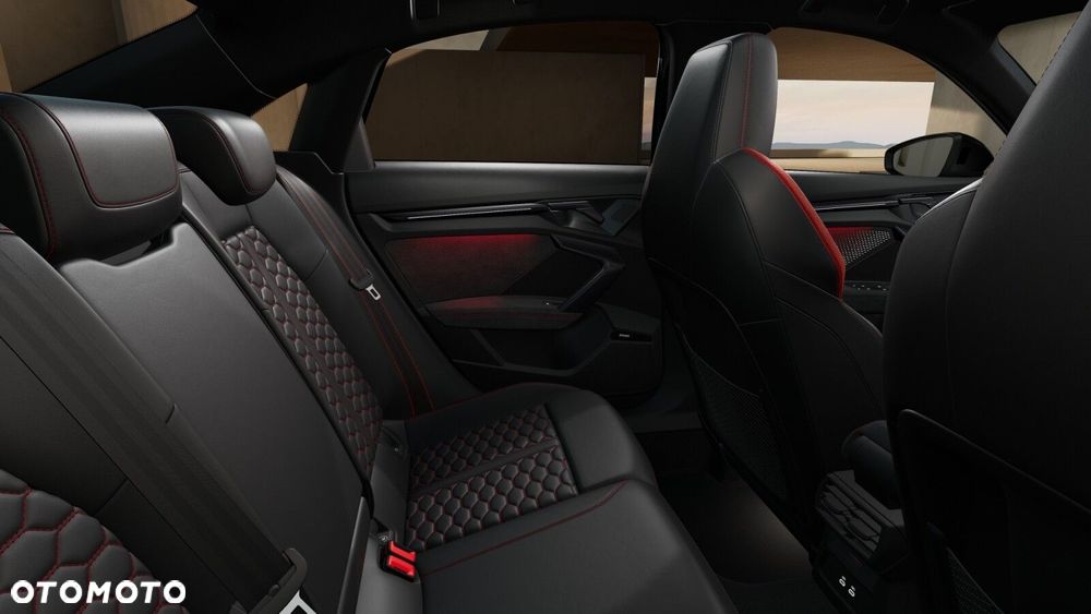 Audi RS3 Limousine - 11