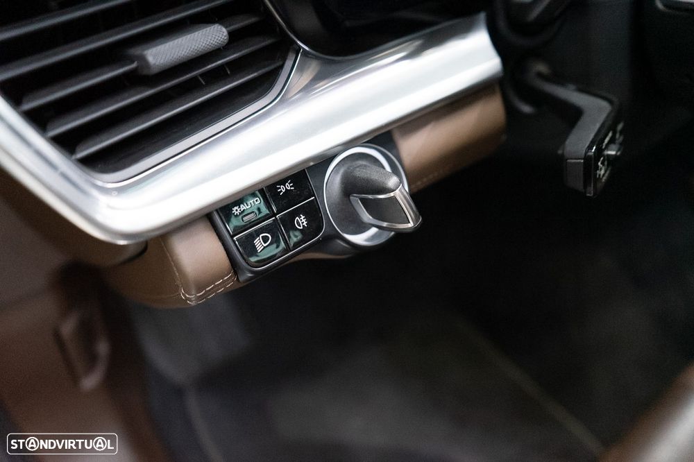 Porsche Panamera Sport Turismo 4 E-Hybrid - 28