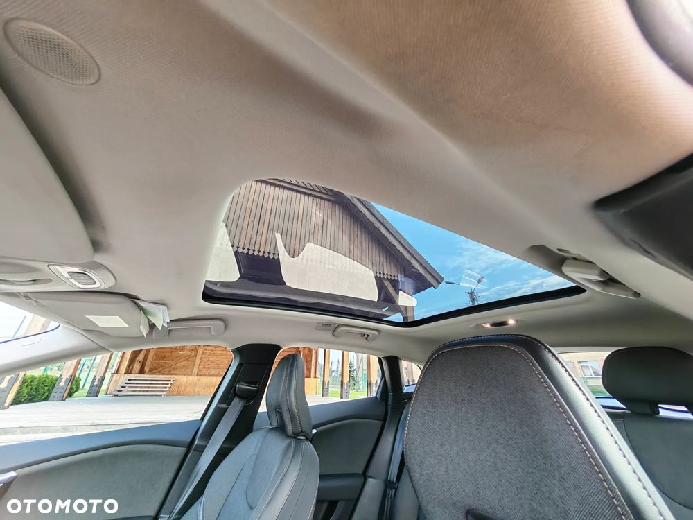 Volvo V40 T3 Drive-E Momentum - 30
