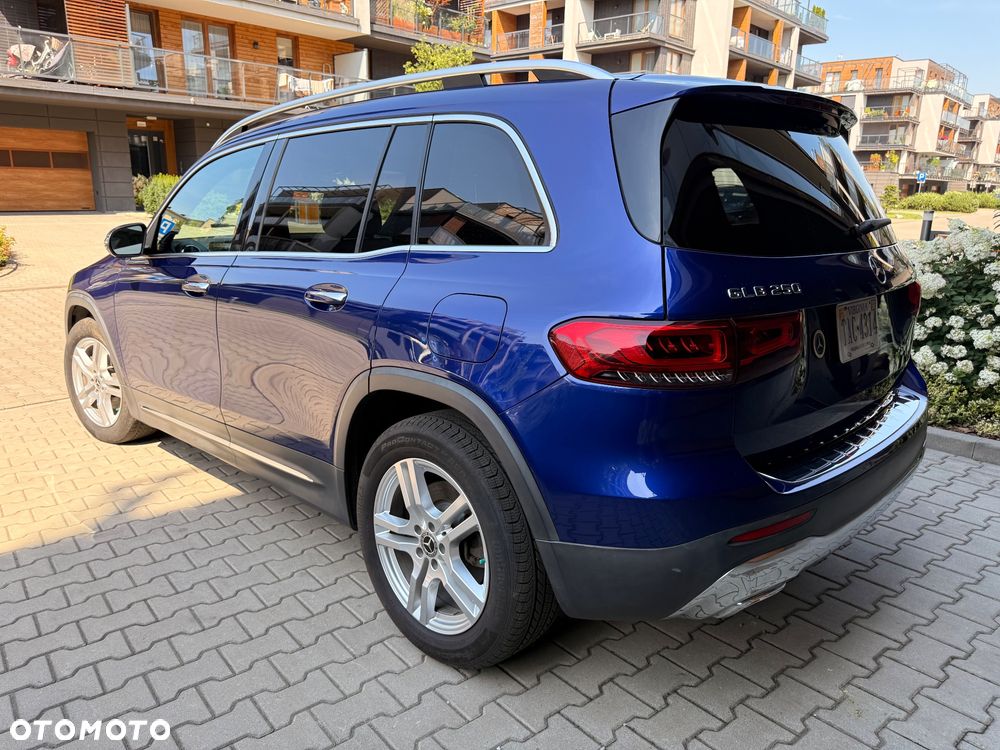 Mercedes-Benz GLB 250 4Matic 8G-DCT - 27