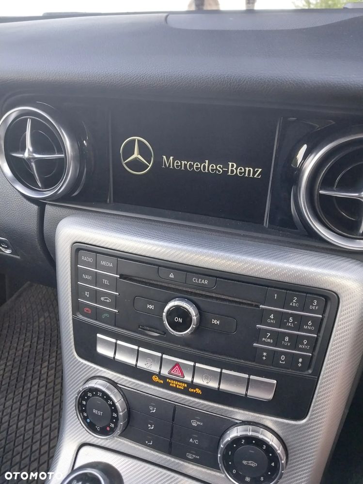 Mercedes-Benz SLC 180 - 3