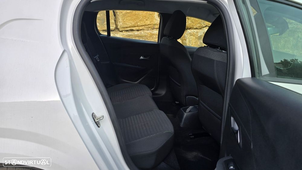 Peugeot 208 1.2 PureTech Active - 46
