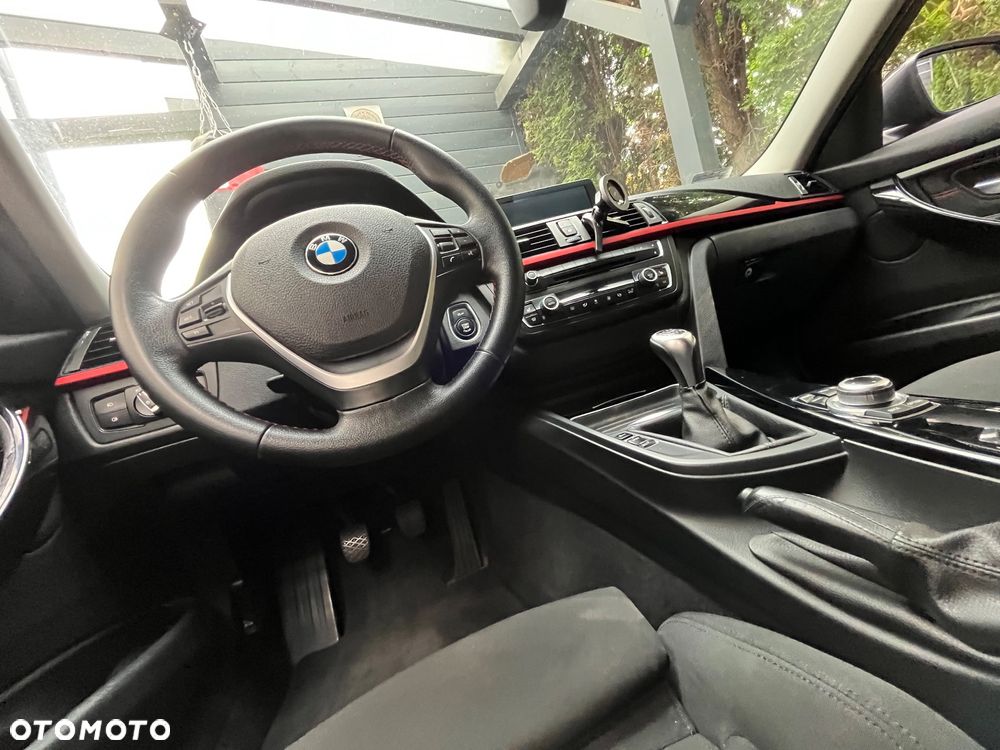BMW Seria 3 320d - 22