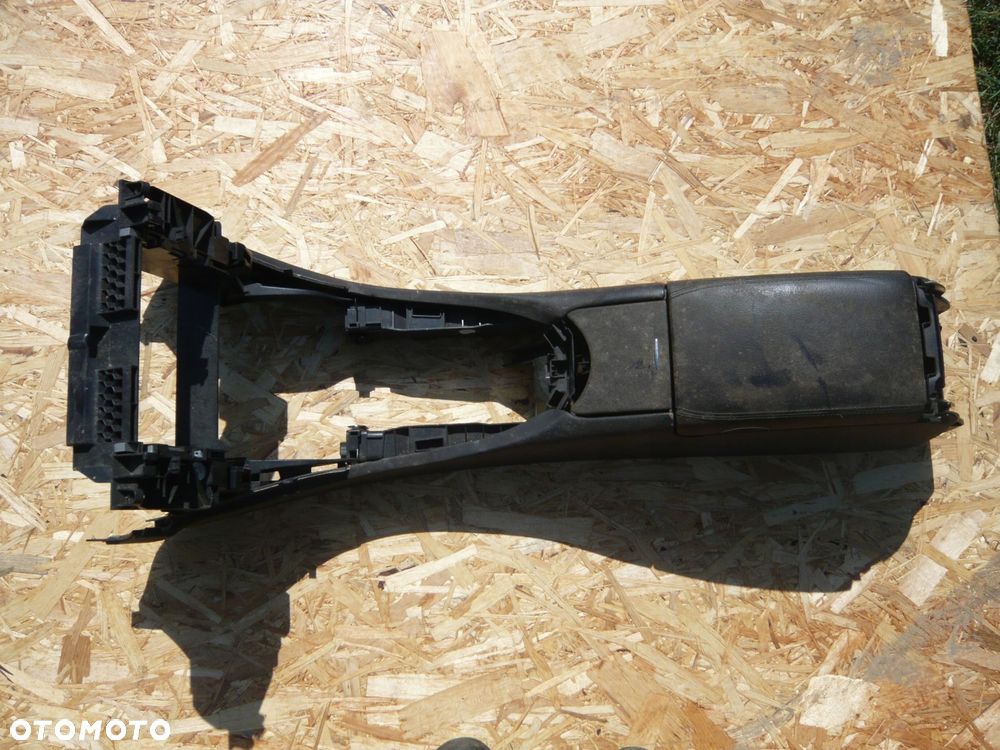 tunel środkowy podłokietnik mercedes-benz w219 - 1