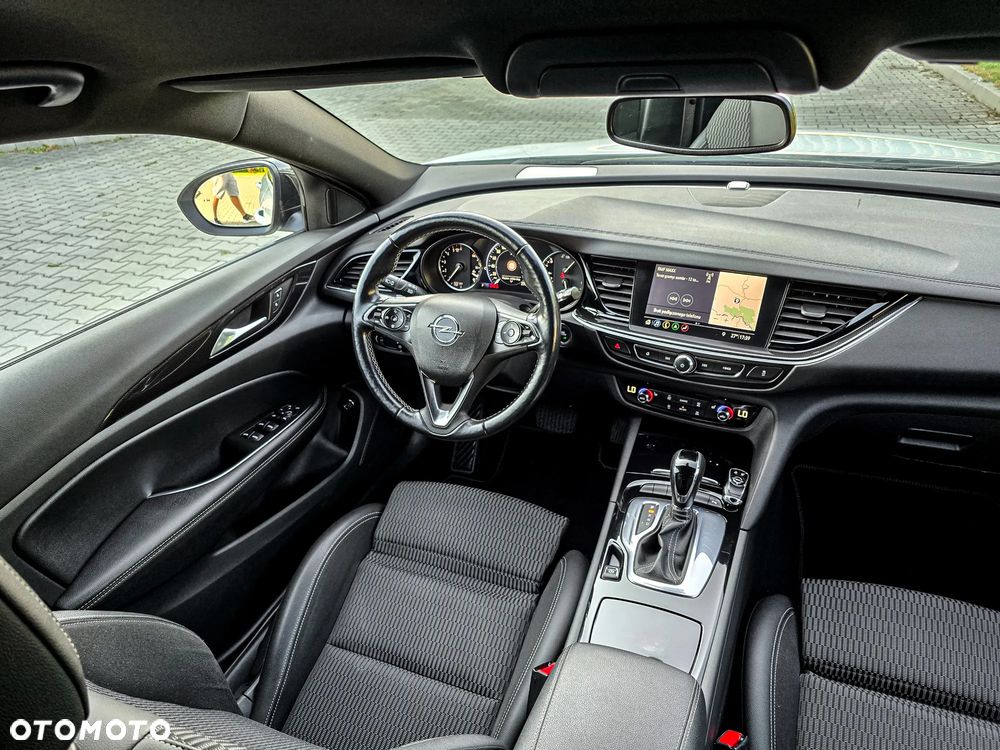 Opel Insignia - 12