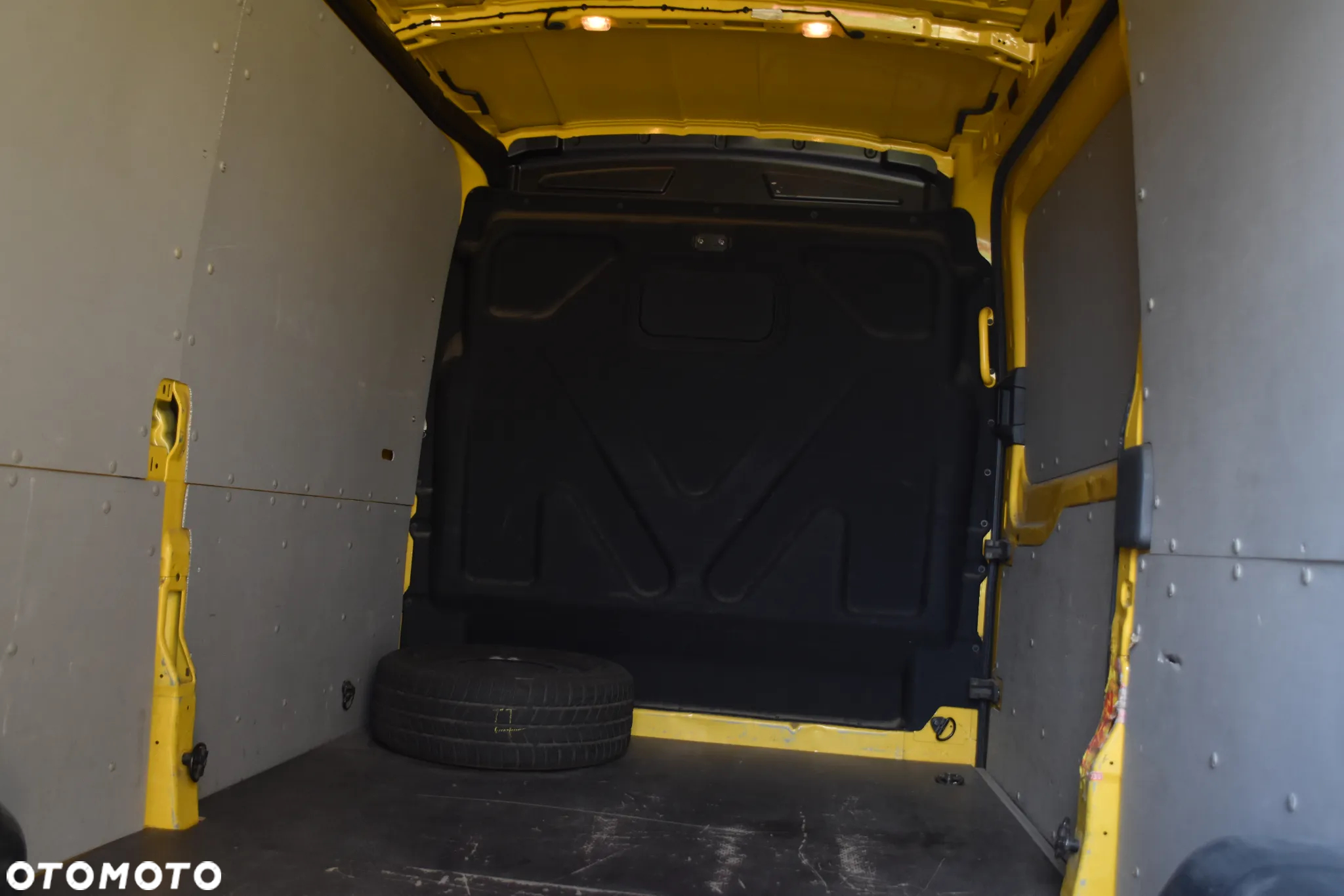 Ford Transit - 12