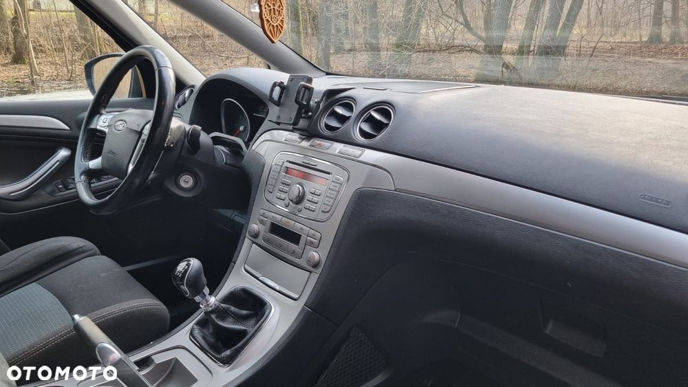 Ford S-Max 2.0 TDCi DPF Champions Edition - 11