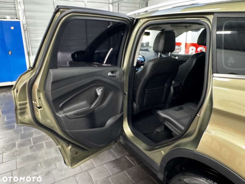 Ford Kuga - 33