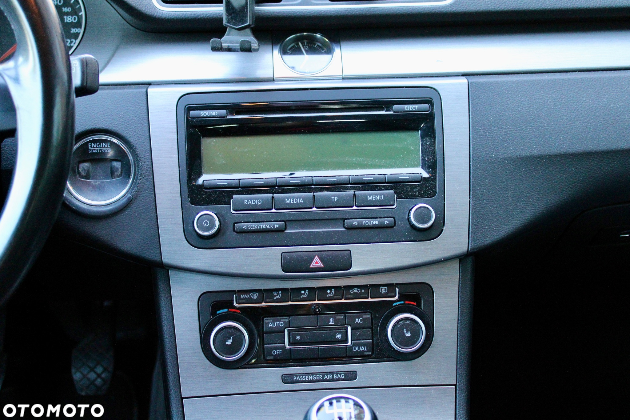 Volkswagen Passat 2.0 TDI Comfortline - 14