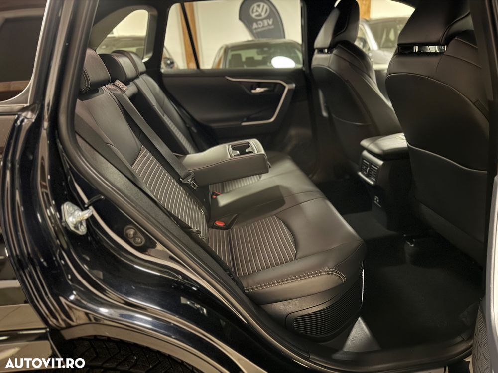 Toyota RAV4 2.5 4x4 Black Edition - 24