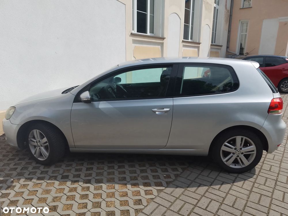 Volkswagen Golf - 1