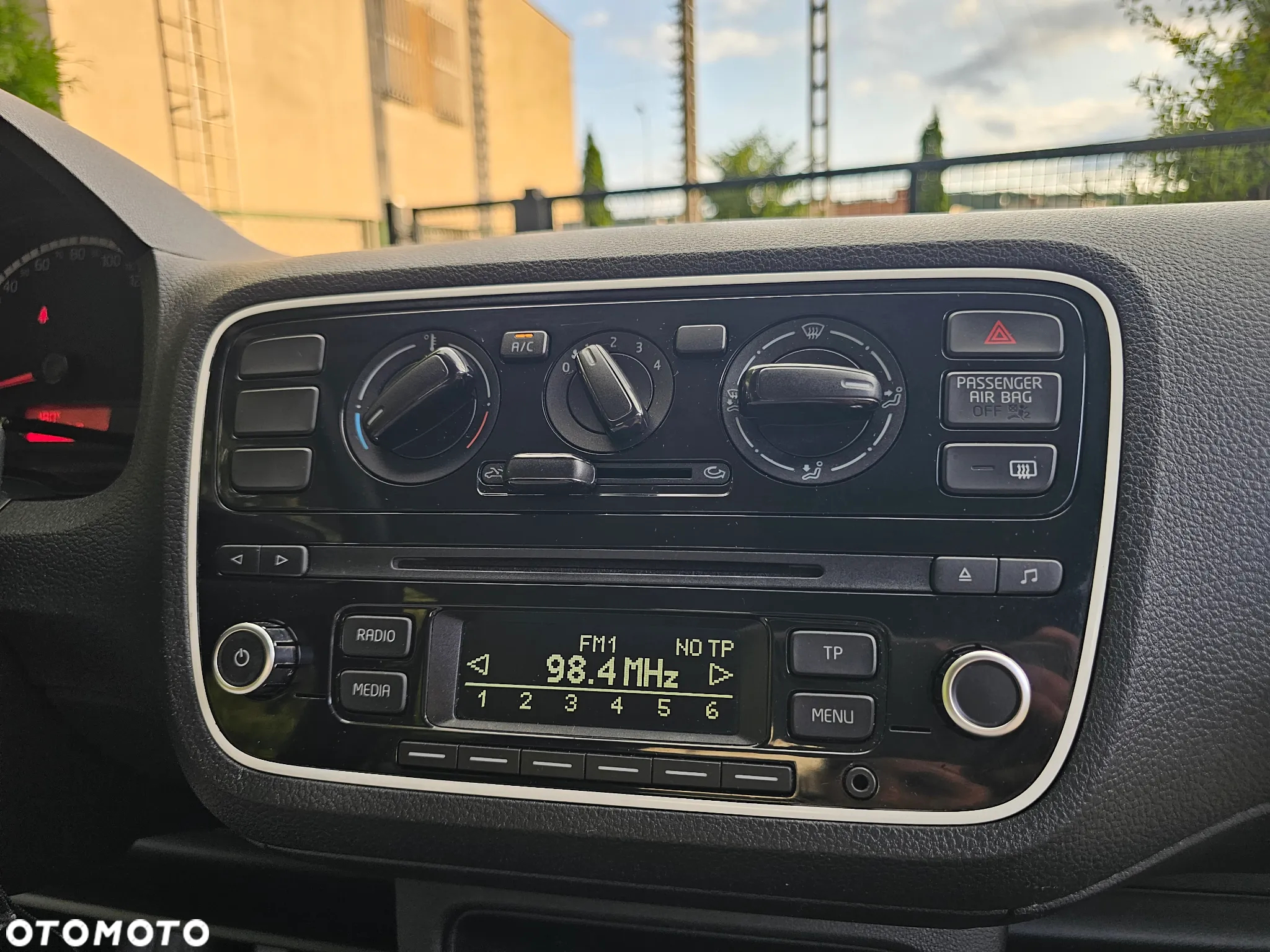 Volkswagen up! 1.0 move - 16