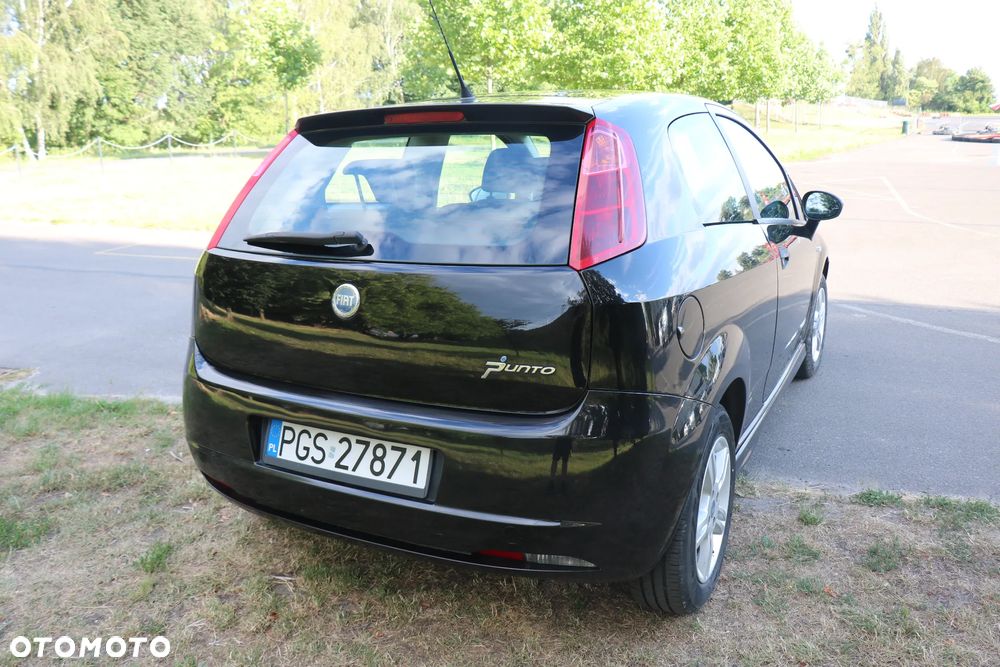 Fiat Grande Punto - 10