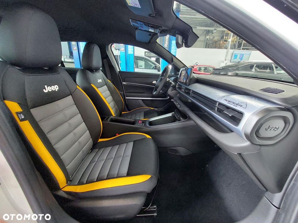 Jeep Avenger 1.2 T3 mHEV The North Face 4xe eDCT6 - 16