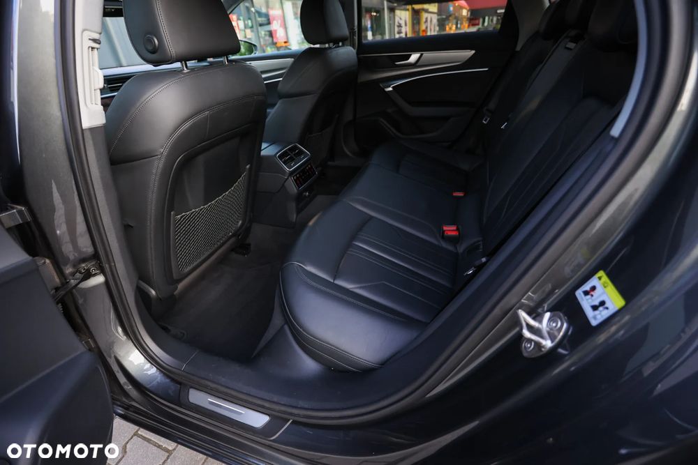 Audi A6 Avant 40 TDI quattro S tronic S line - 24