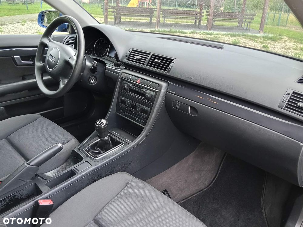 Audi A4 Limousine - 34