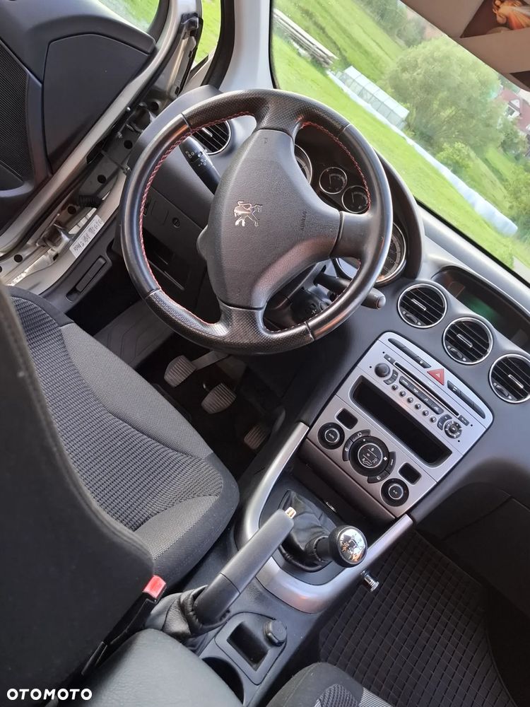 Peugeot 308 - 25