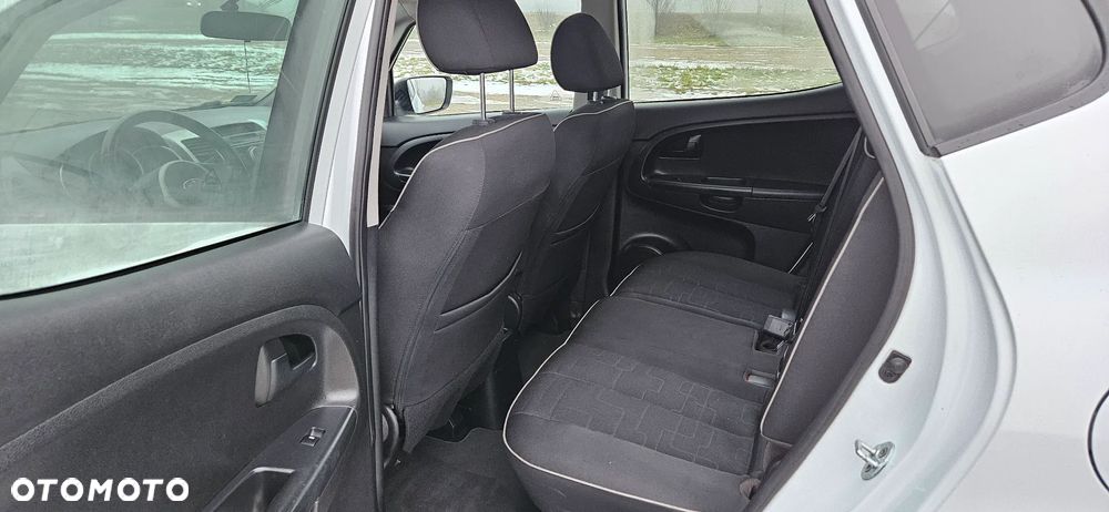 Kia Venga 1.4 CRDi XL - 5