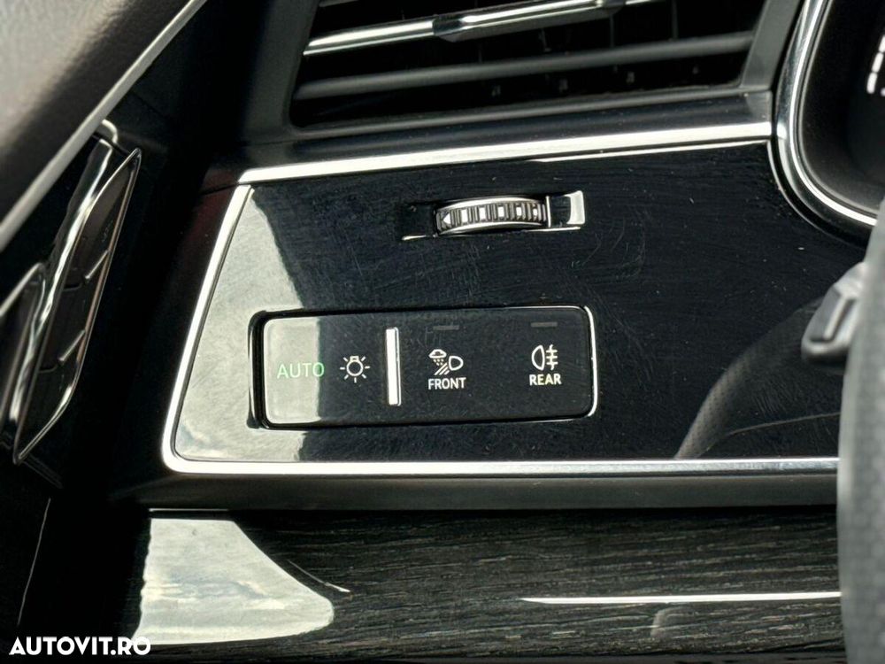 Audi Q8 3.0 50 TDI quattro Tiptronic MHEV - 31