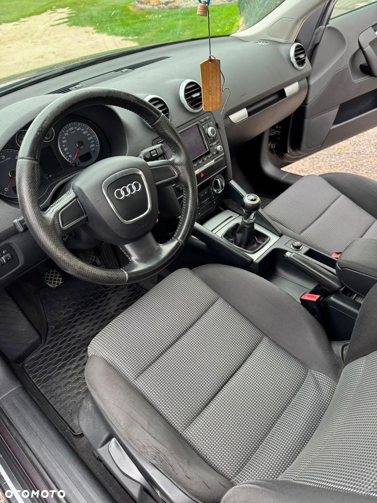Audi A3 Sportback 2.0 TDI DPF Ambiente - 6
