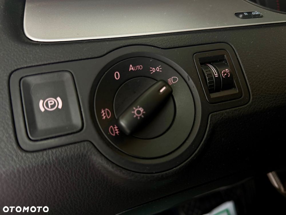 Volkswagen Passat - 35