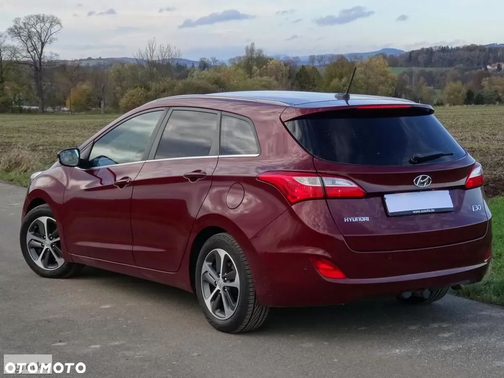 Hyundai i30 1.6 CRDi BlueDrive Premium DCT - 3