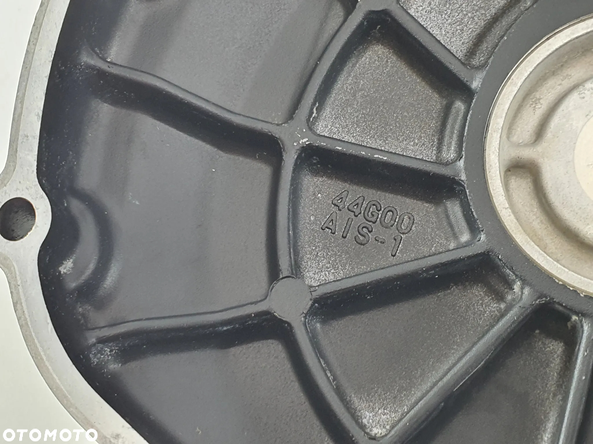 SUZUKI GSR 750 DEKIEL POKRYWA - 11