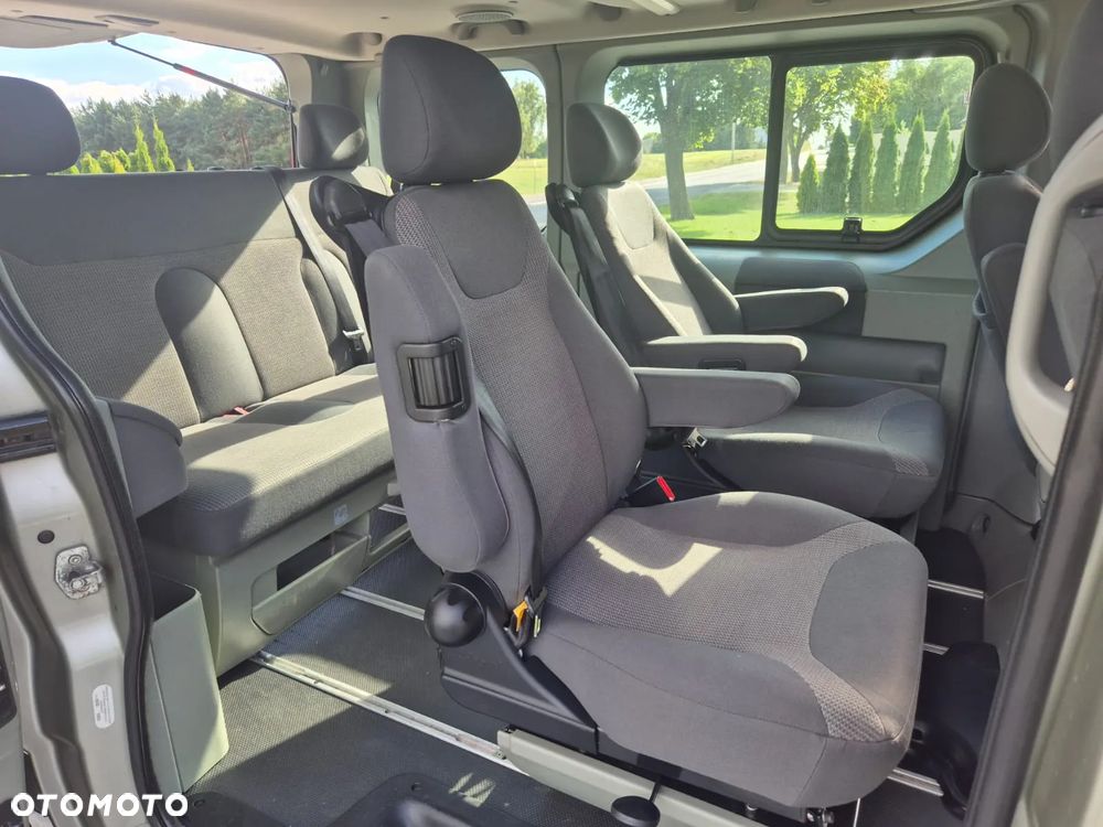 Opel Vivaro - 11