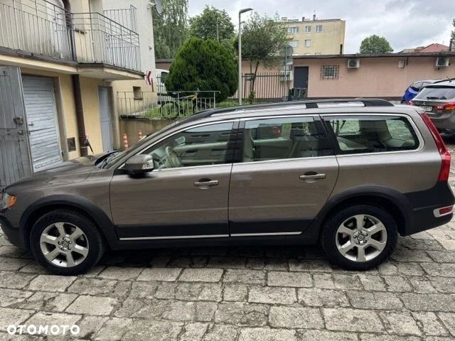 Volvo XC 70 - 1