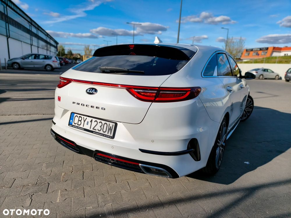 Kia ProCeed - 8
