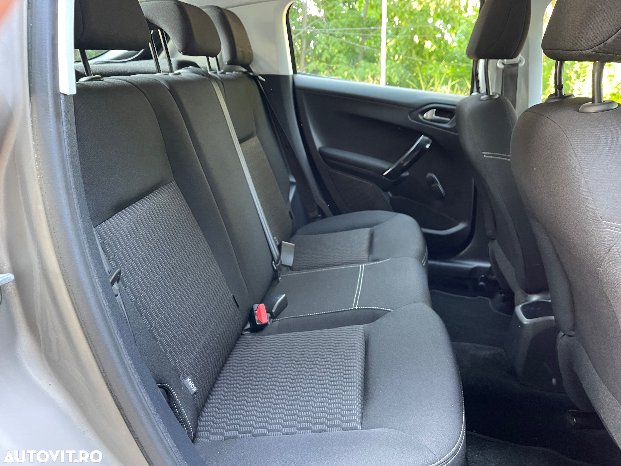 Peugeot 208 1.2 L PureTech Allure - 17