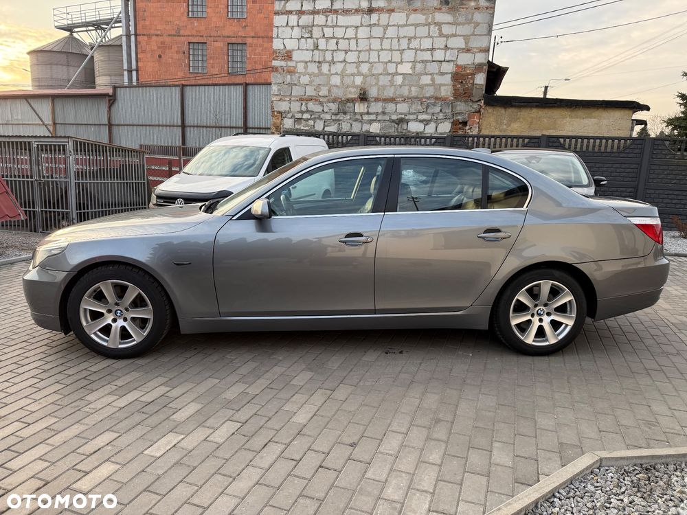 BMW Seria 5 530i - 7