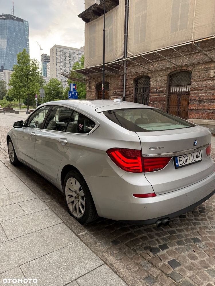 BMW 5GT - 5