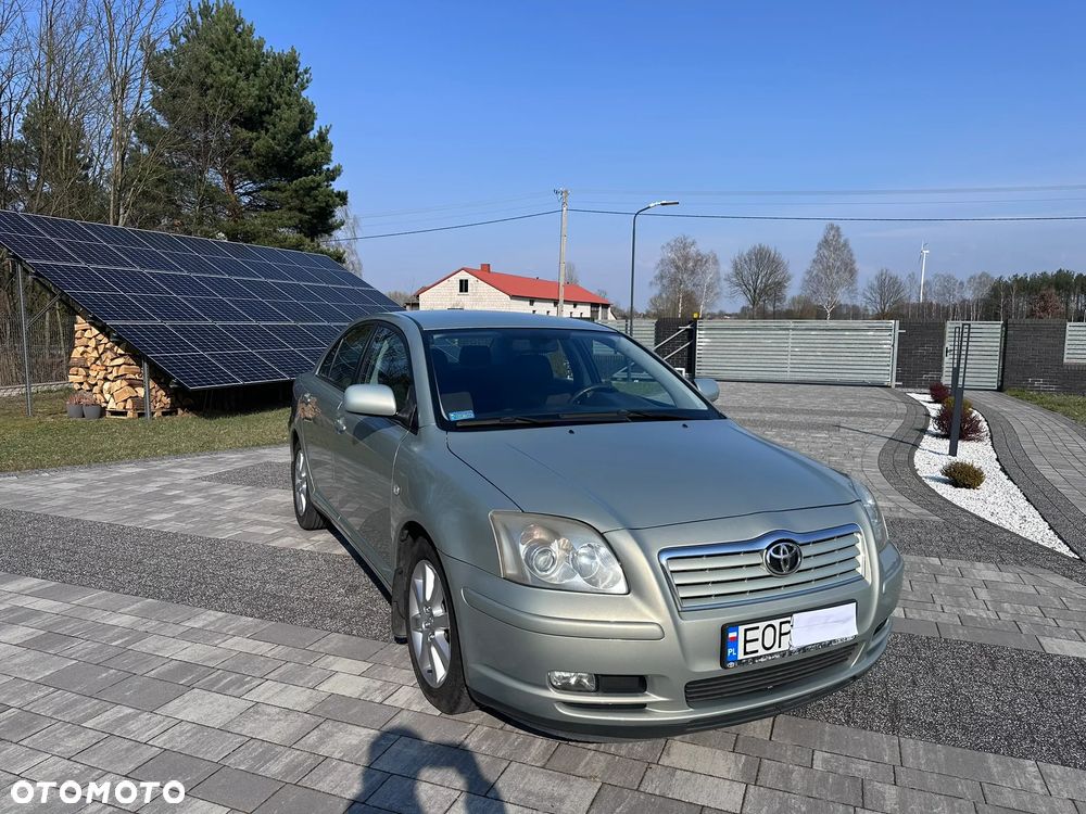 Toyota Avensis 2.0 VVT-i High - 1