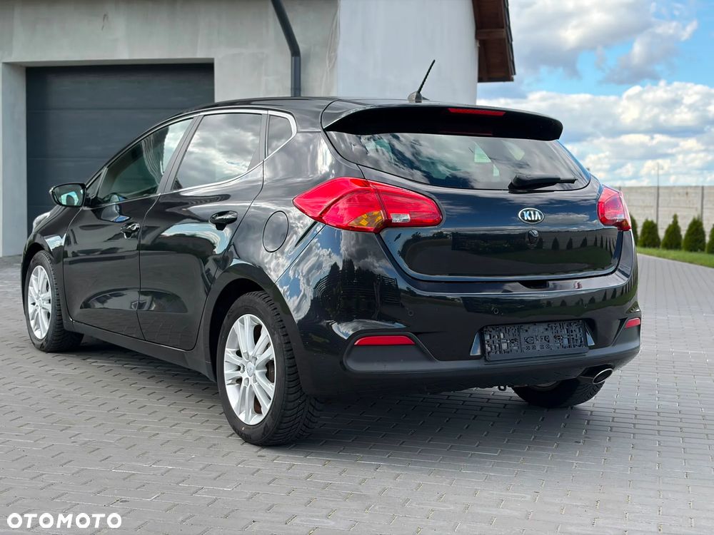 Kia Ceed 1.6 CRDi 128 ISG Edition 7 - 16