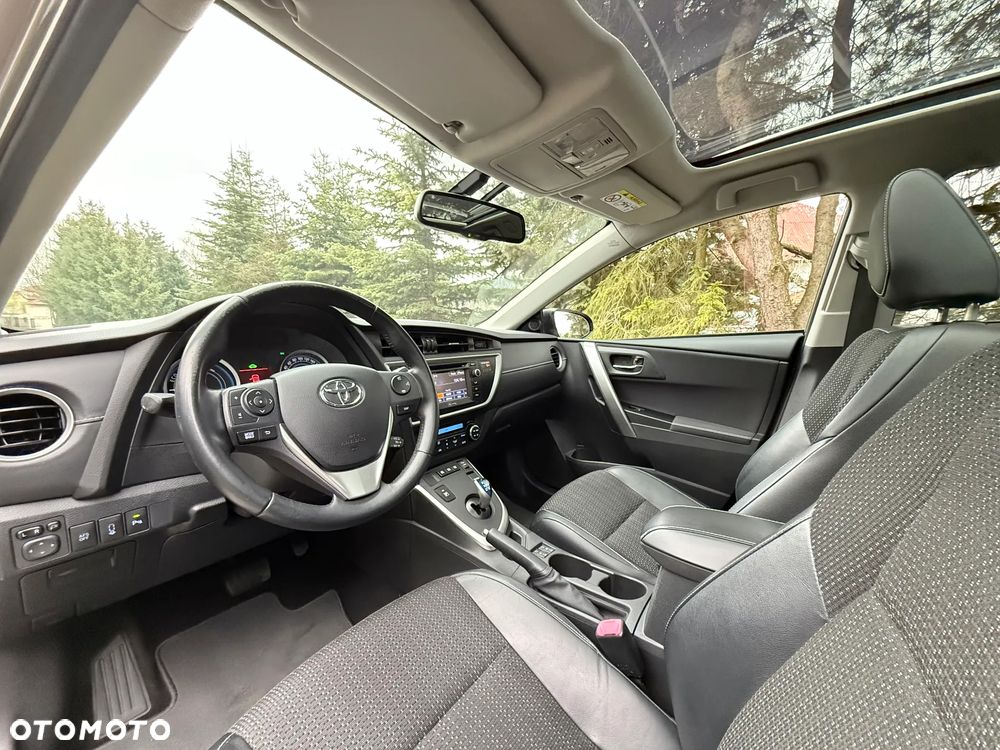 Toyota Auris - 16