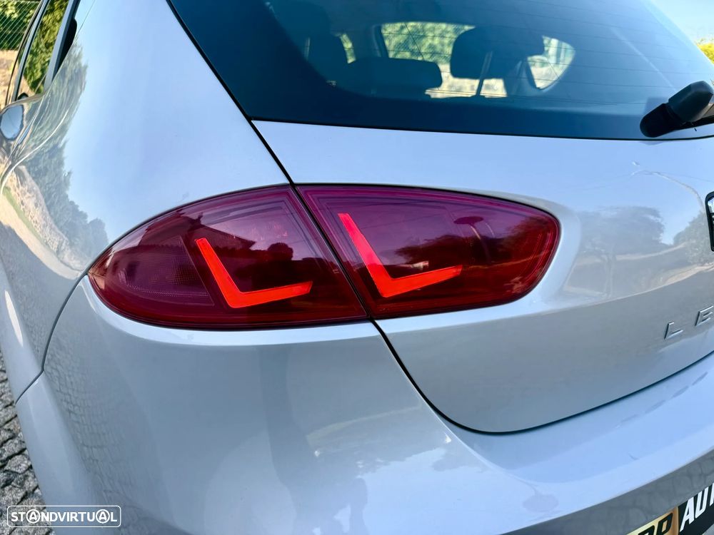 SEAT Leon 1.6 TDI ECOMOTIVE Sport Start/Stop - 11