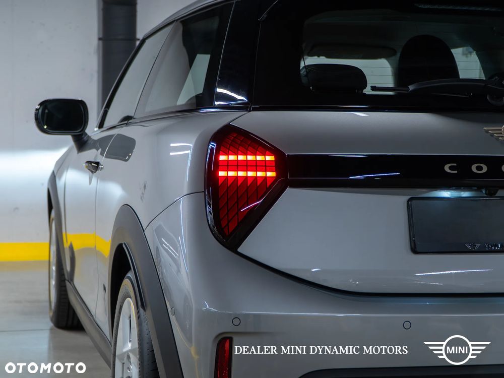 MINI Cooper C Essential Trim - 12