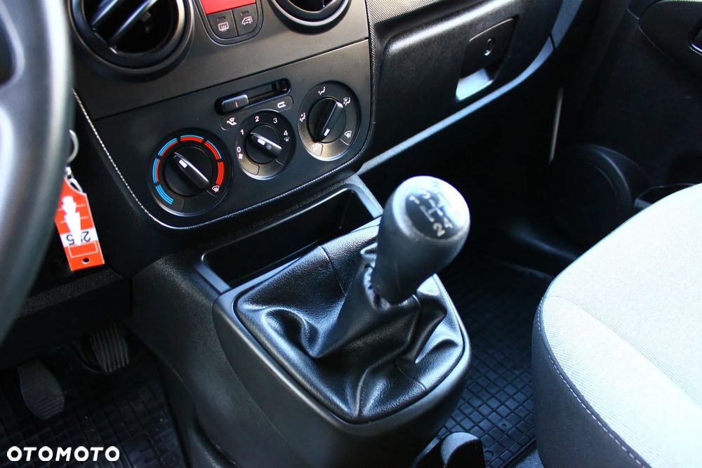 Fiat FIORINO 1.3MJ 80KM 2 OSOBOWY BLASZAK AUTO PERFEKT JAK NOWE 73 TYS KM FV23% - 26