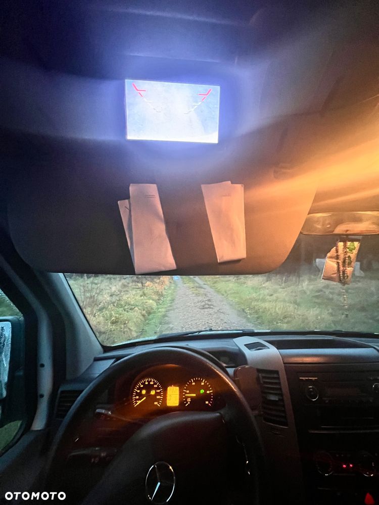 Mercedes-Benz Sprinter - 11