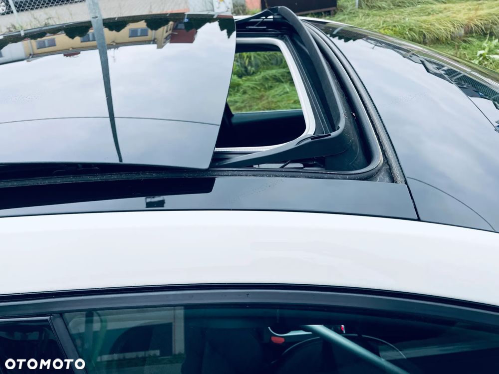 Renault Captur TCe Mild Hybrid 160 EDC TECHNO - 28